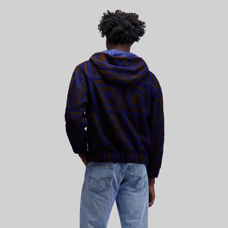 Sweat à capuche en crochet