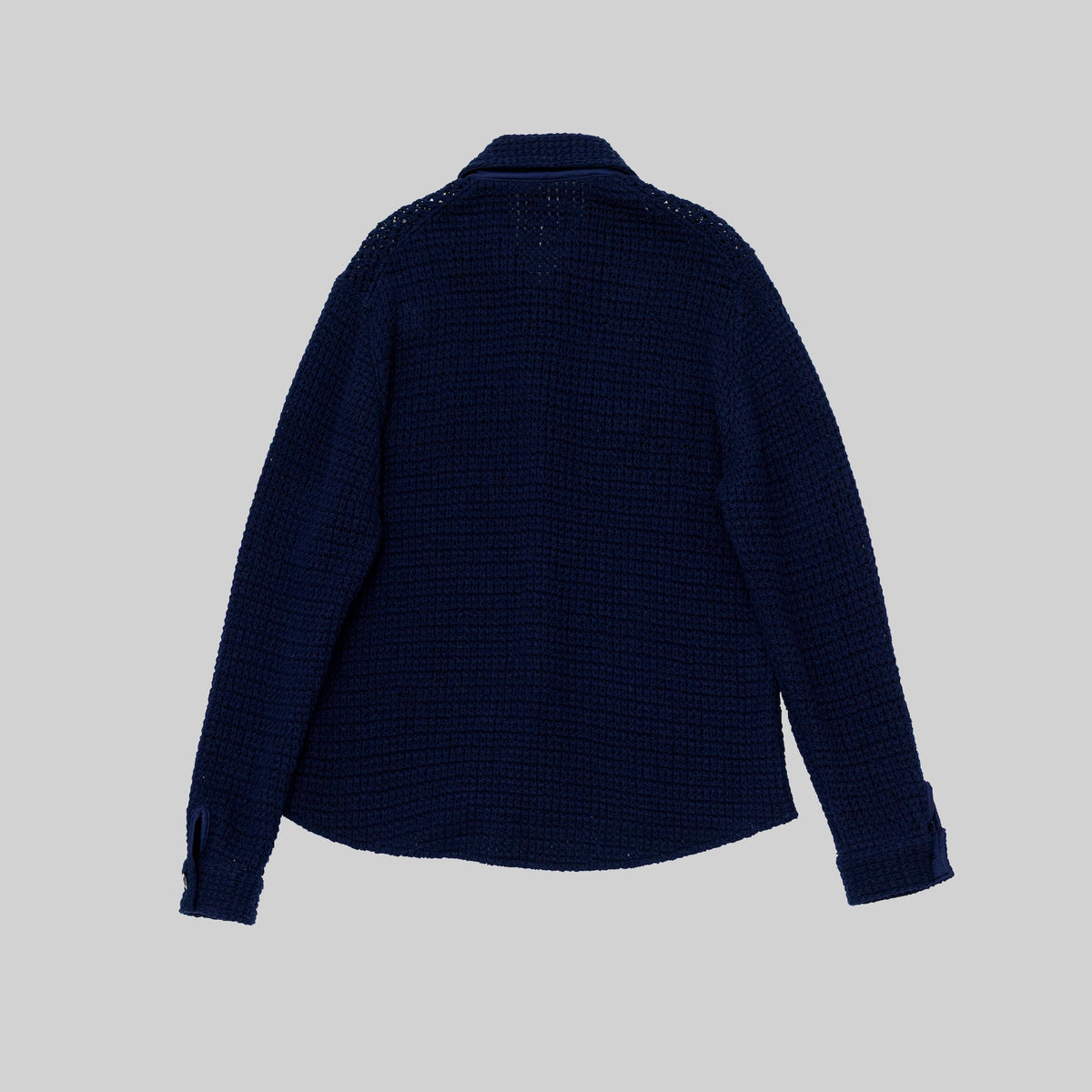 Chemise au crochet avec perles