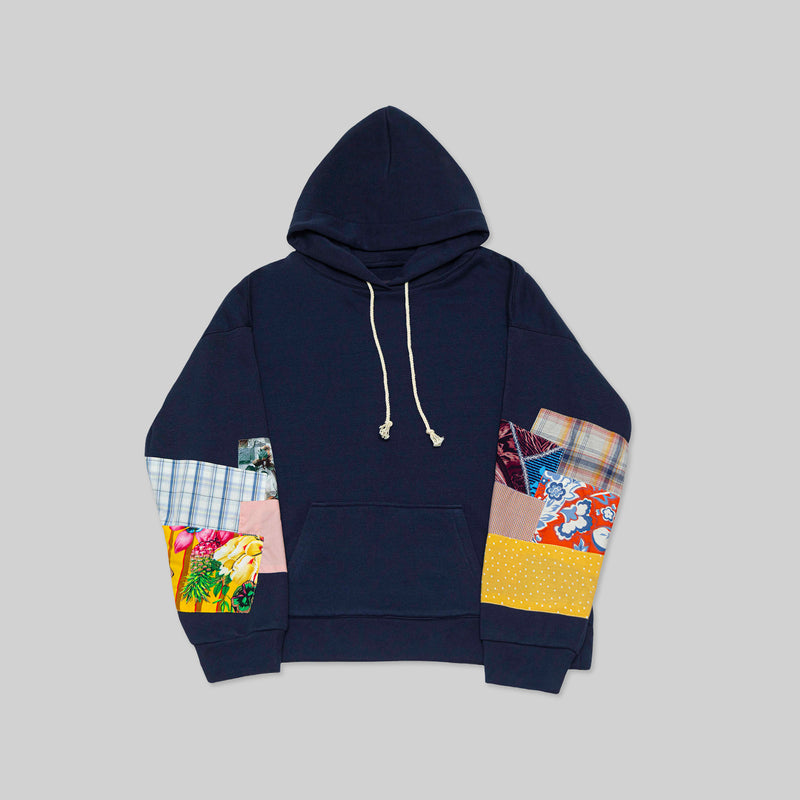 Sweat à capuche patchwork bleu marine 